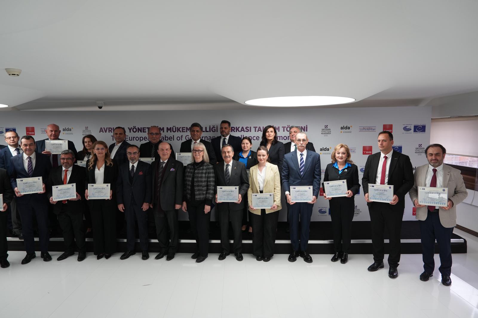 Büyükşehi̇r Beledi̇yesi̇ne Avrupa’dan Üst Üste Üçüncü Yöneti̇şi̇m Ödülü (3)