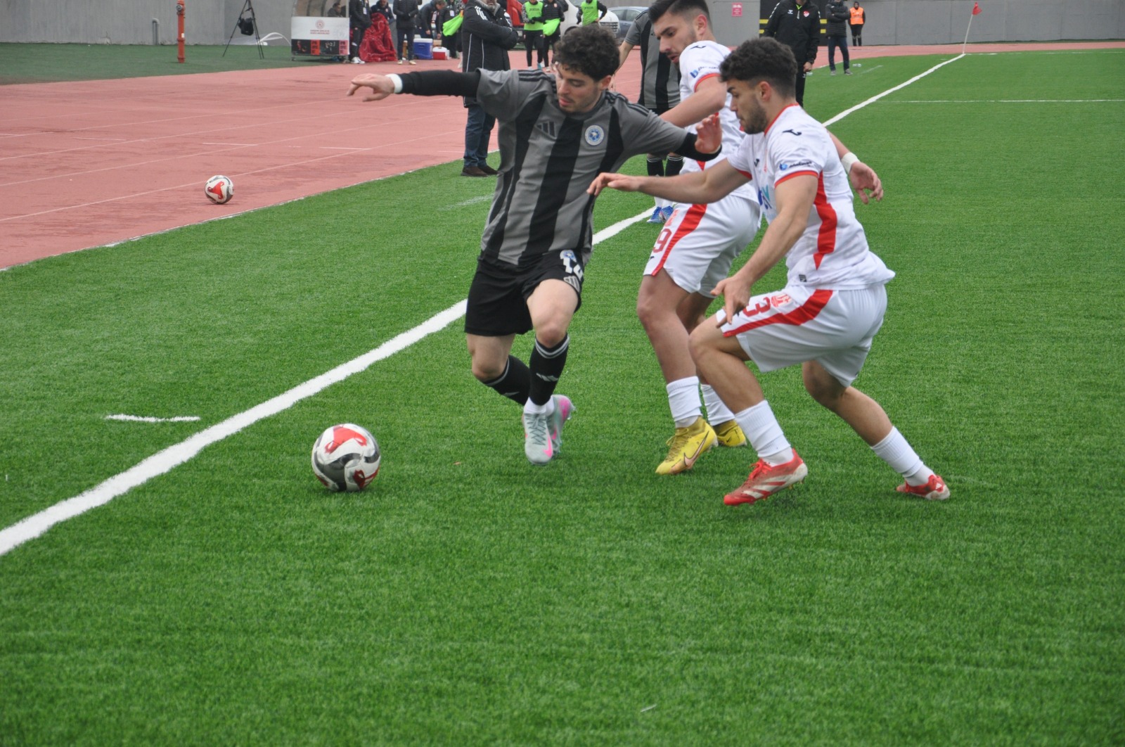 C2A98452 2767 4Ab4 A250 11713662B596