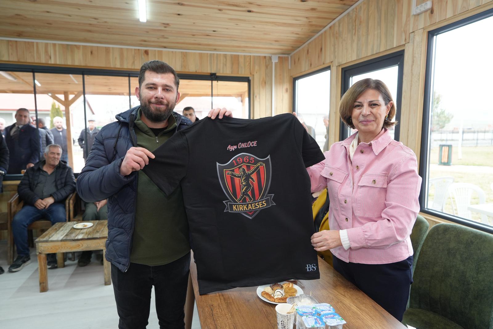 “Dayanişmayi Büyütmeye Devam Edi̇yoruz” (19)