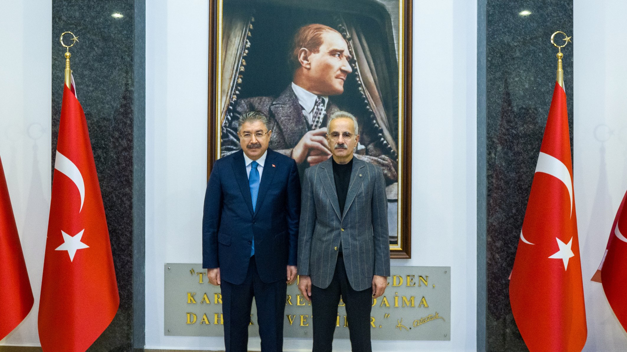 H Br D H4 S W8 A A Kw6 O