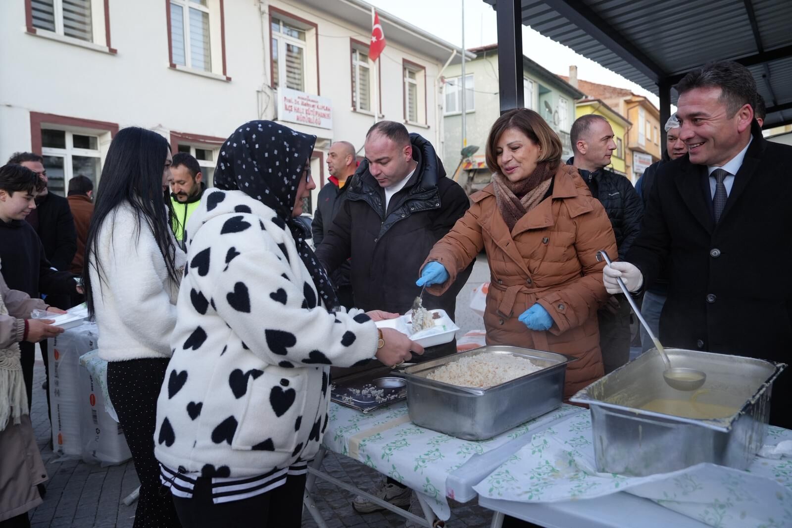 Ramazan’in Bereketi̇ Si̇vri̇hi̇sar’da Paylaşildi (7)