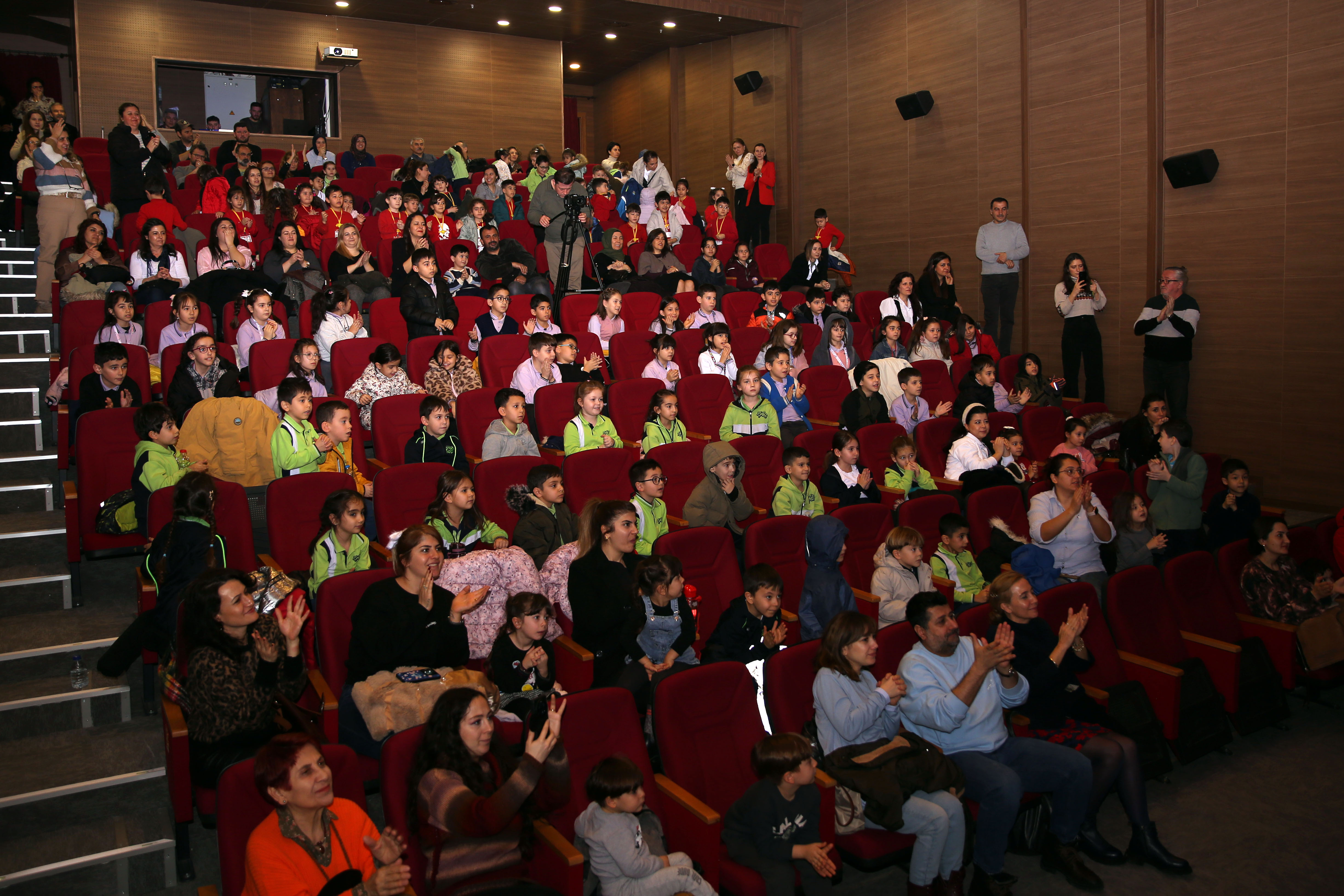 Şehi̇r Ti̇yatrolari’nda Si̇hi̇rli̇ Flüt İlk Gösteri̇mi̇ni̇ Gerçekleşti̇rdi̇ (5)