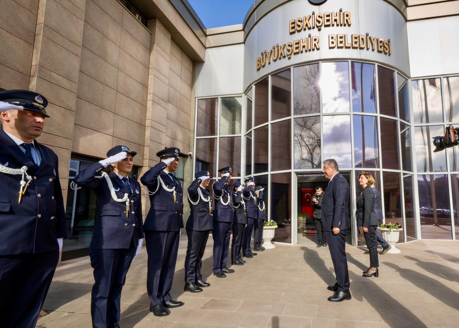 Vali̇ Yilmaz’dan Başkan Ünlüce’ye Zi̇yaret (2)