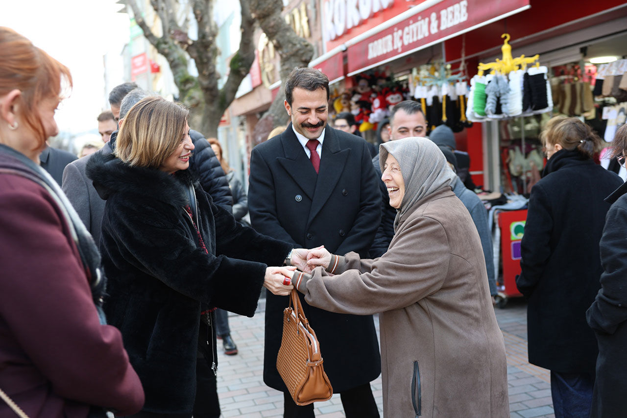 B A Ş K A N Ü N L Ü C E E S N A F V E V A T A N D A Ş I N T A L E P L E R İ N İ D İ N L E D İ (1)