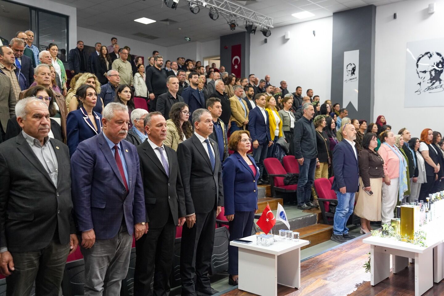 Büyükşehi̇r Beledi̇yesi̇ Dorli̇on Zeyti̇nyağiyla Zi̇rveye Çikti (2)