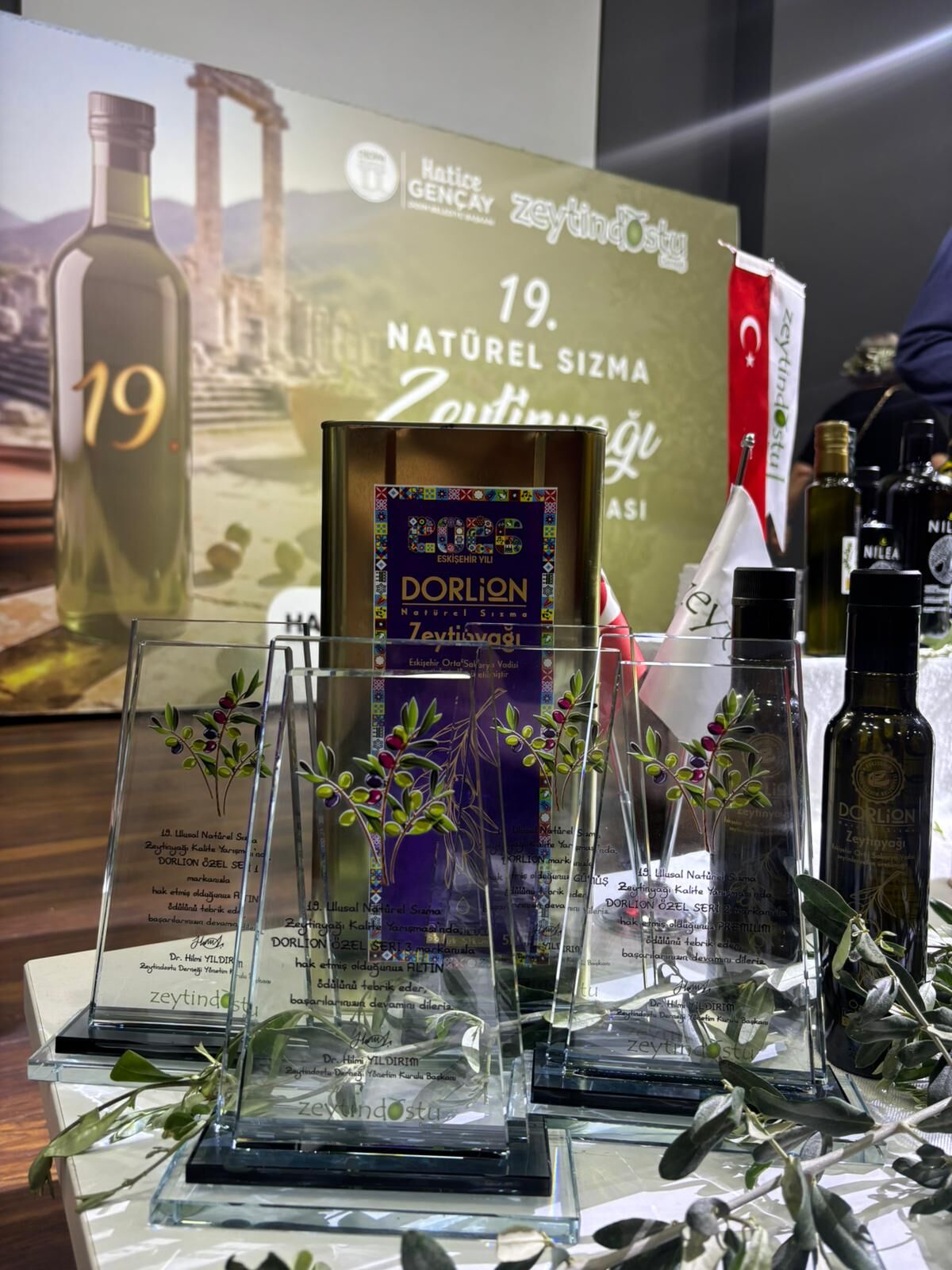 Büyükşehi̇r Beledi̇yesi̇ Dorli̇on Zeyti̇nyağiyla Zi̇rveye Çikti (3)