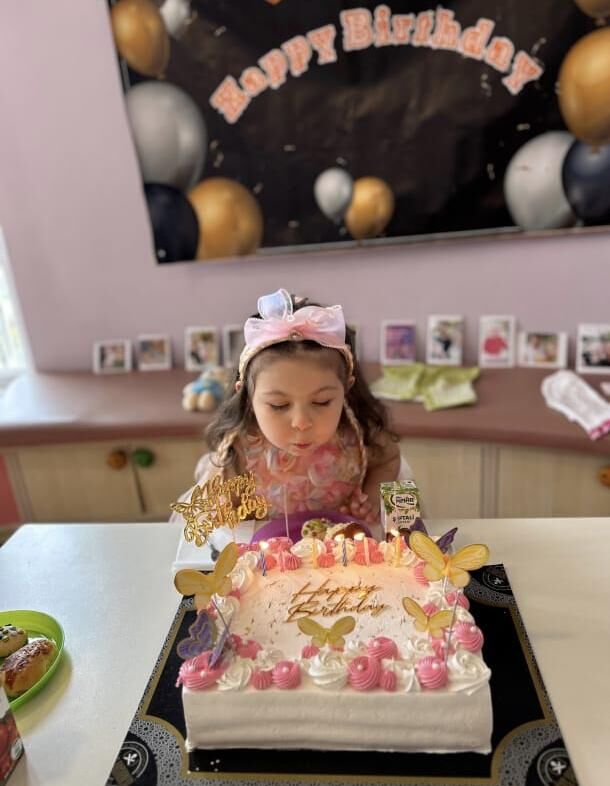 16D5B5F4 A873 42Ac Bcb3 7175F50600F7