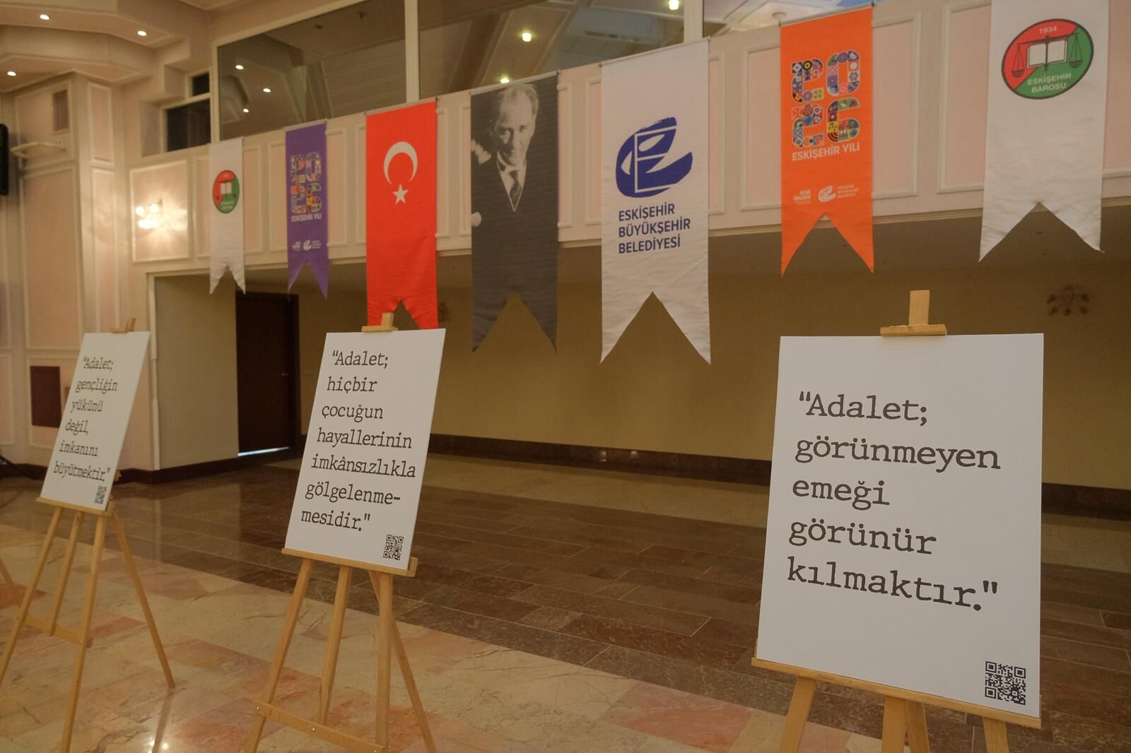 2026 Eski̇şehi̇r Yilinda “26 Cümlede Adalet” Sergi̇si̇ Açildi (5)