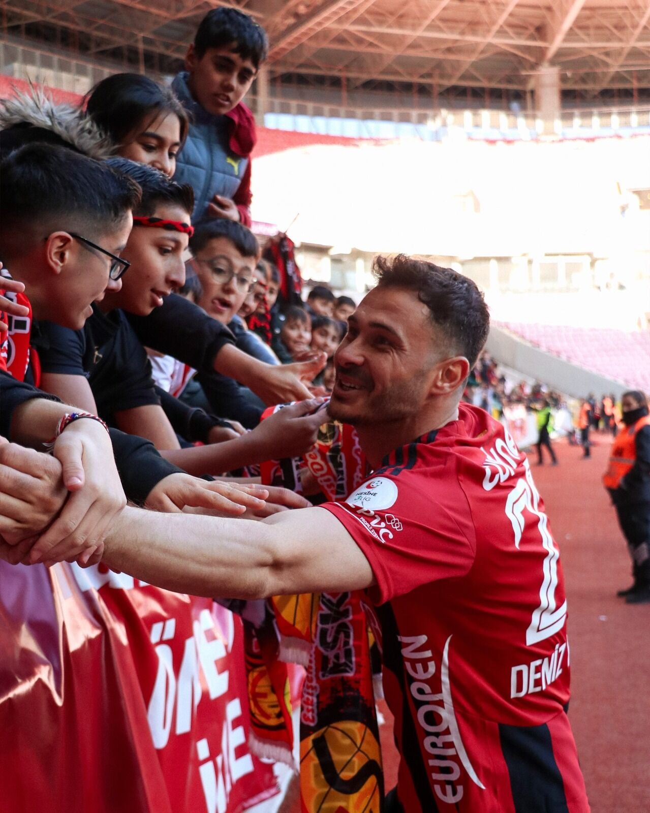 4B484E07 5C43 44C7 B33F C146D959E132