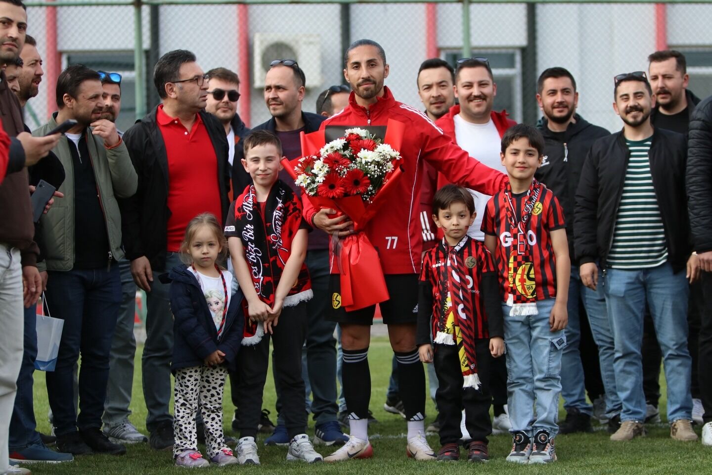 584D307F 57B1 456D B98B D64Ca539E741