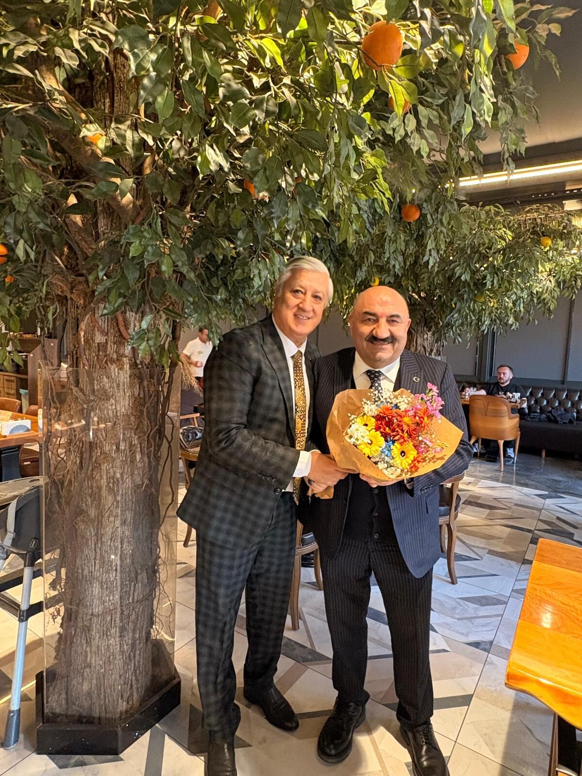 66F6Ab88 360F 48Ab 85B0 61Eb2F6Cf846