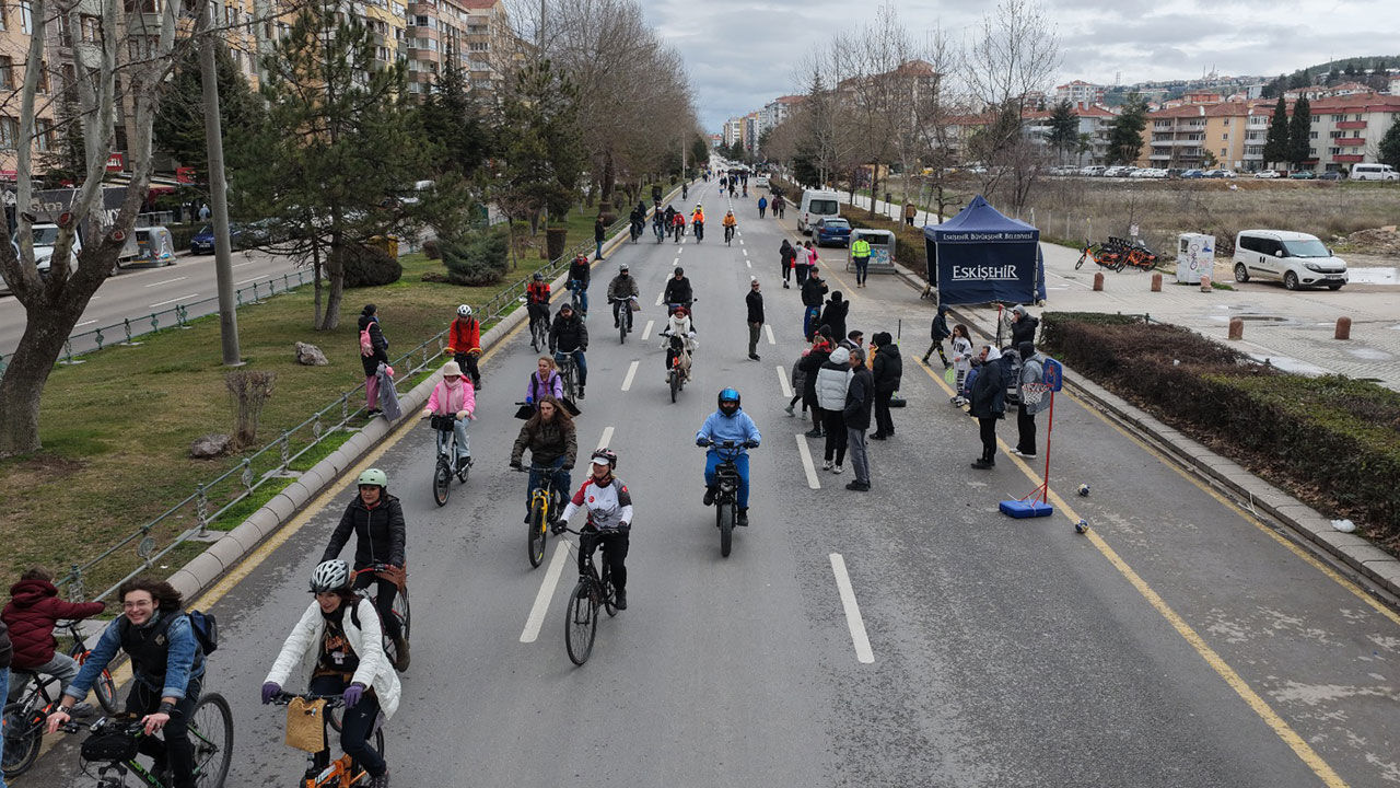 “ A R A B A S I Z P A Z A R” İ L E Ş E H İ R D E S E S S İ Z V E T E M İ Z B İ R G Ü N (1)