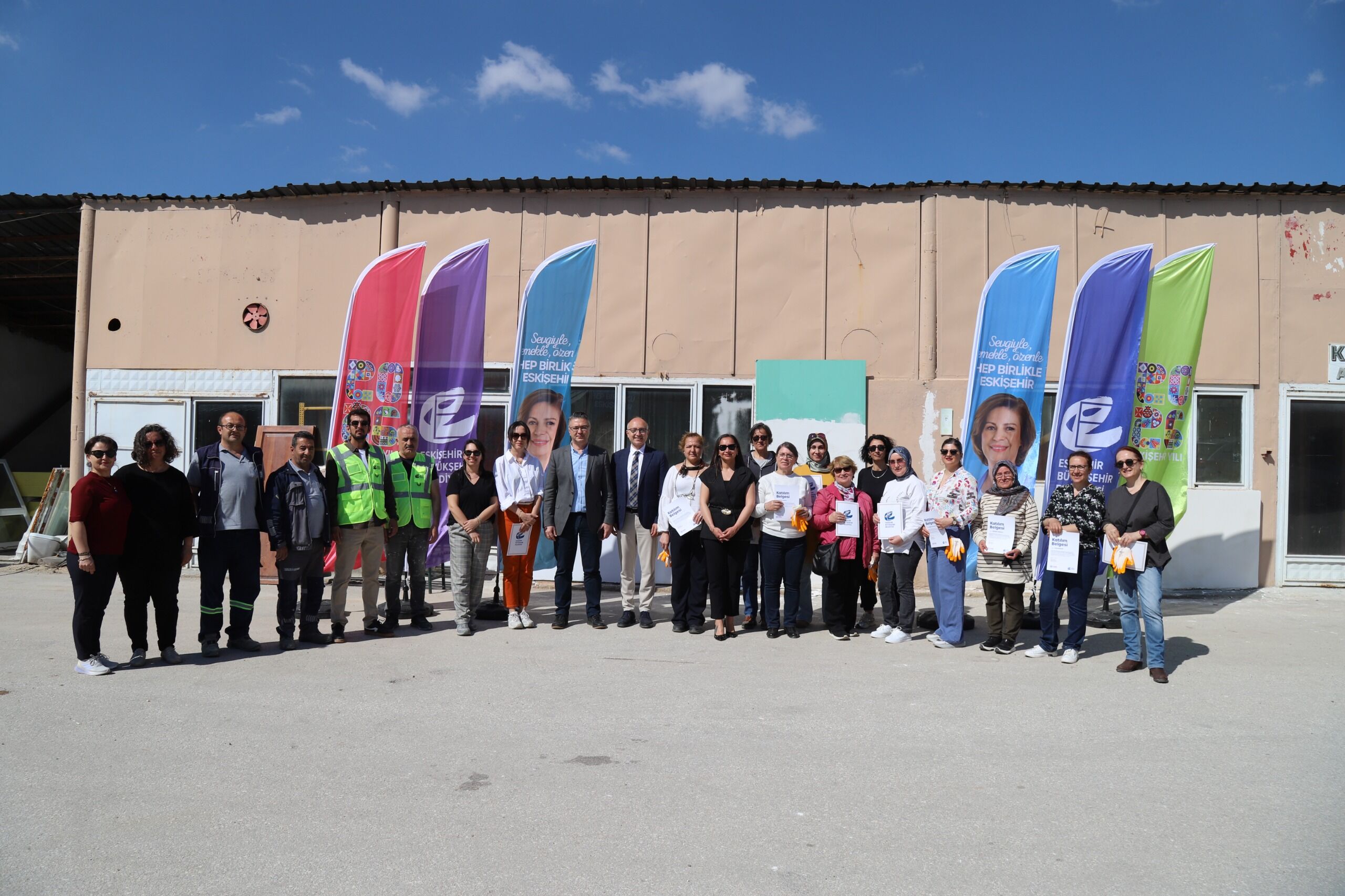 Büyükşehi̇r Beledi̇yesi̇ni̇n Alçi Ve Boya Kursuna Yoğun İlgi̇ (1)