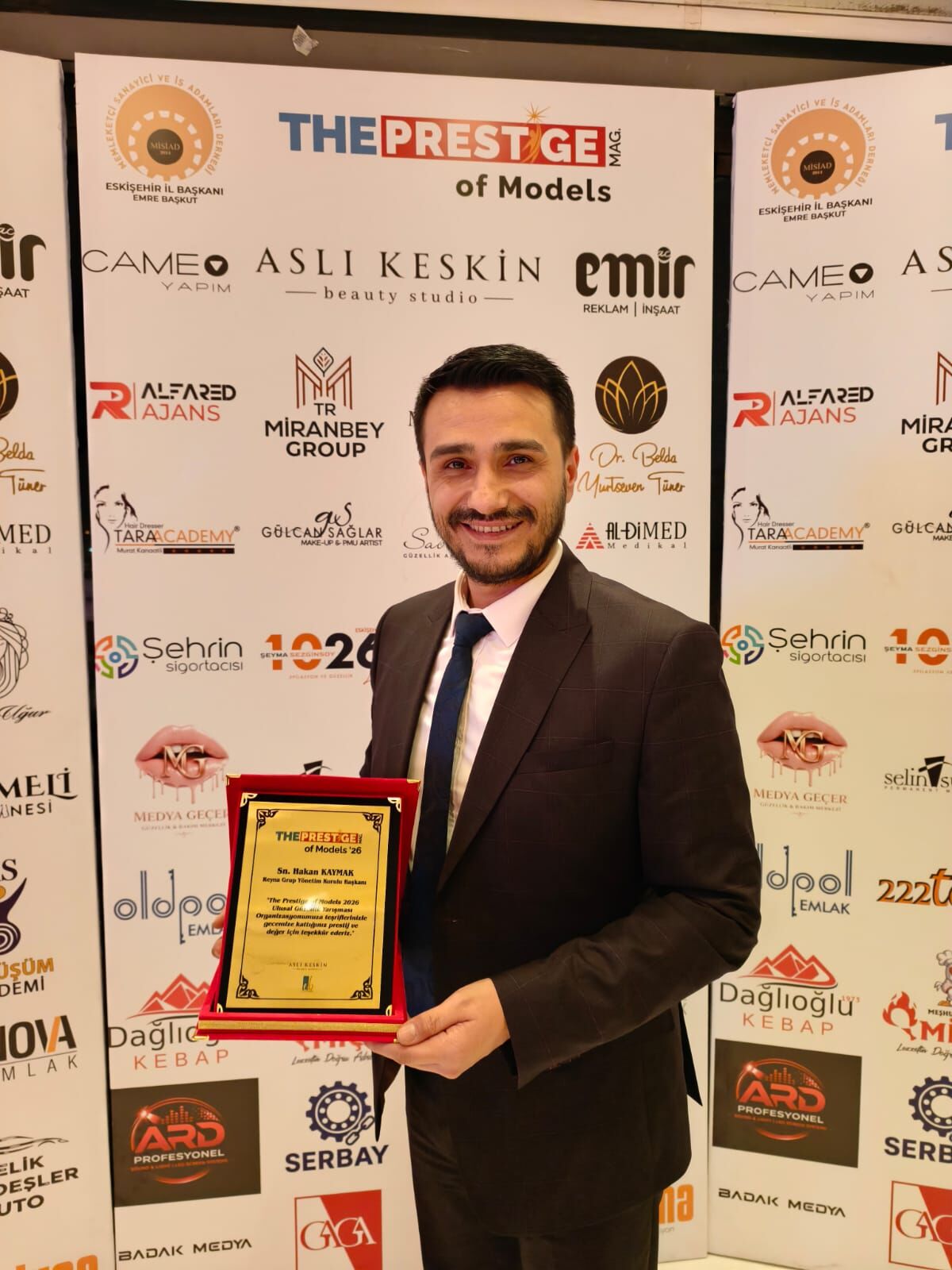 Eb2F9C8B 1A85 4E57 A509 7Ddf139949A8