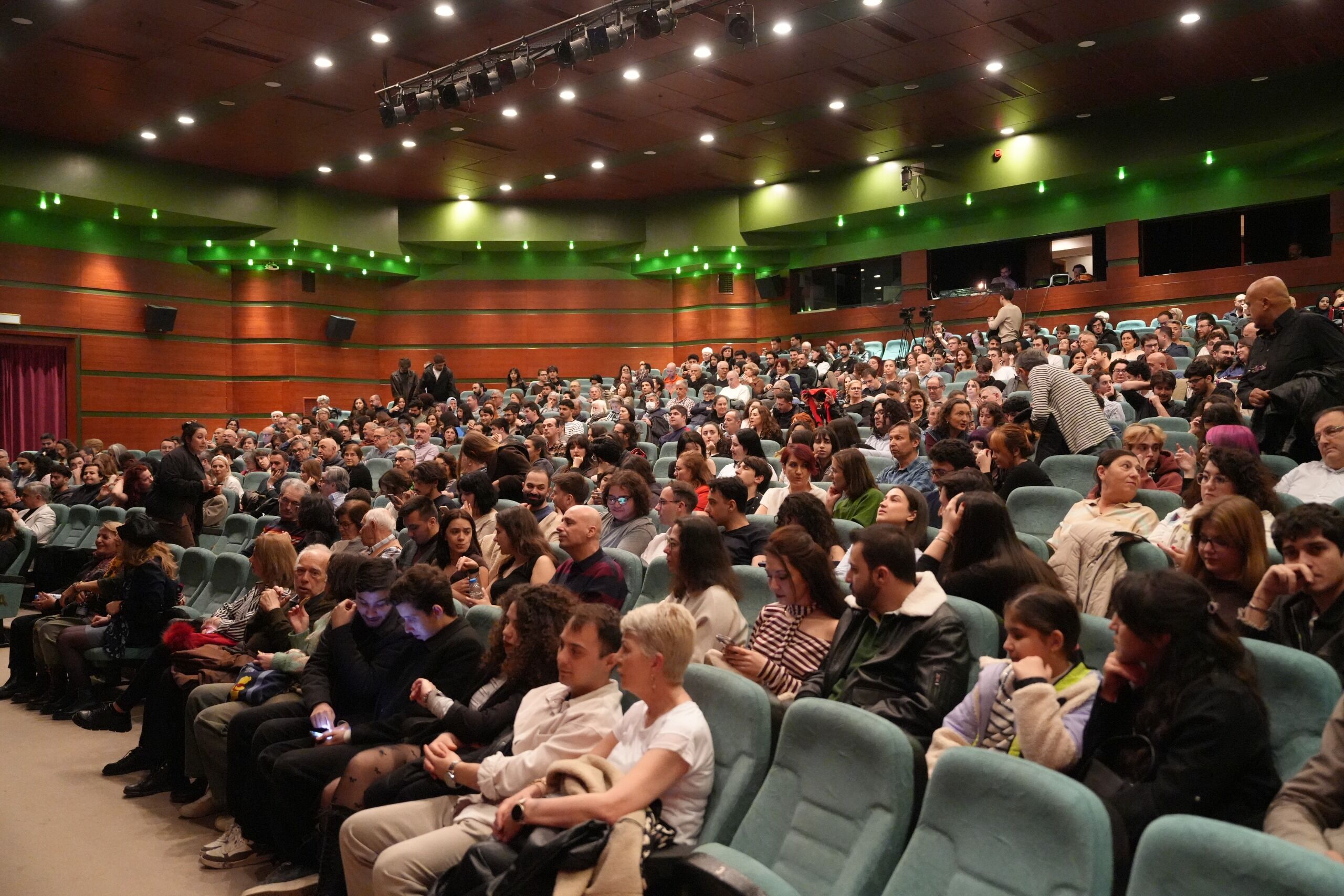 Senfoni̇ Orkestrasi’ndan Uluslararasi Performans (6)