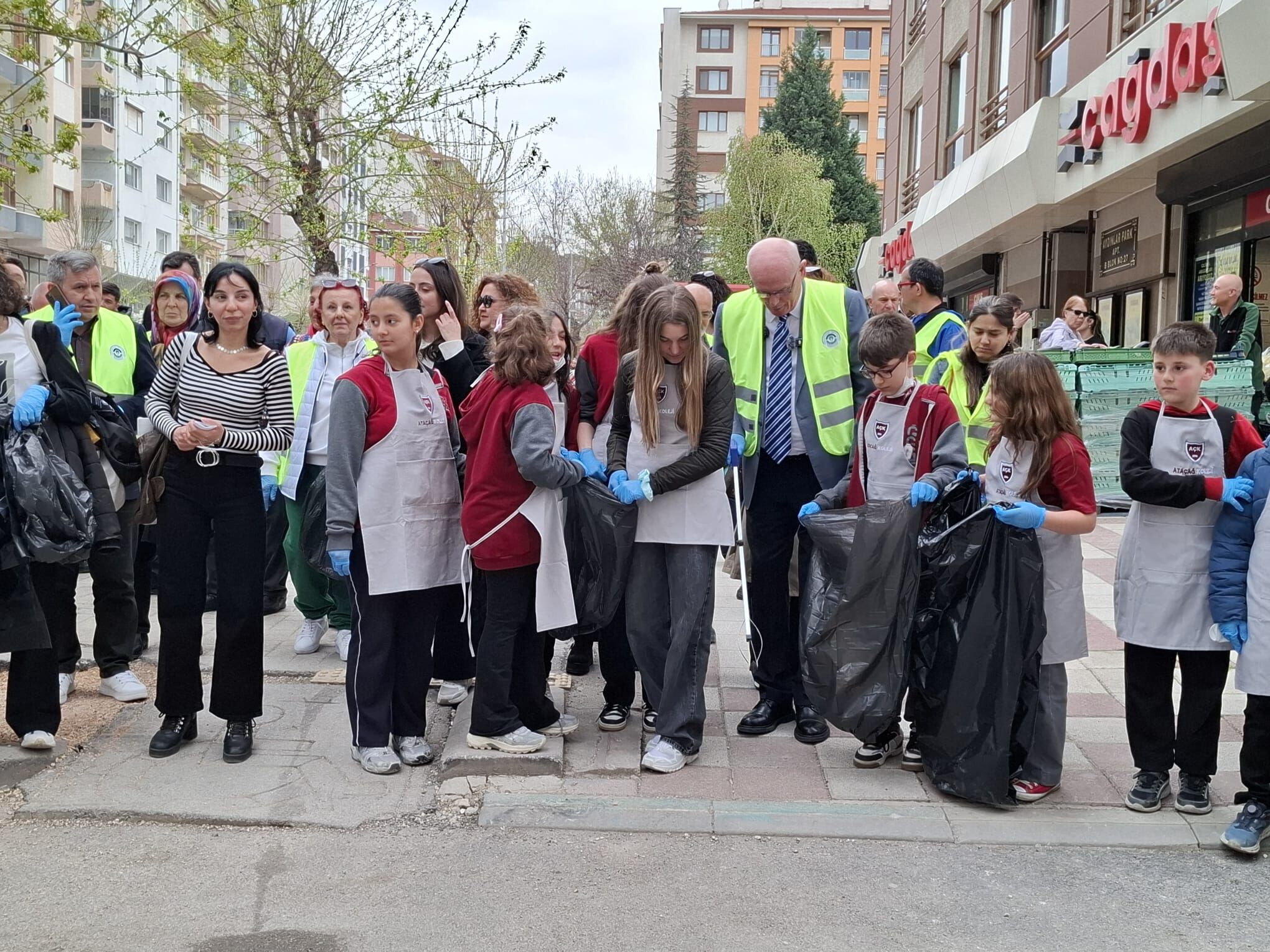 Whatsapp Image 2026 04 15 At 16.24.09