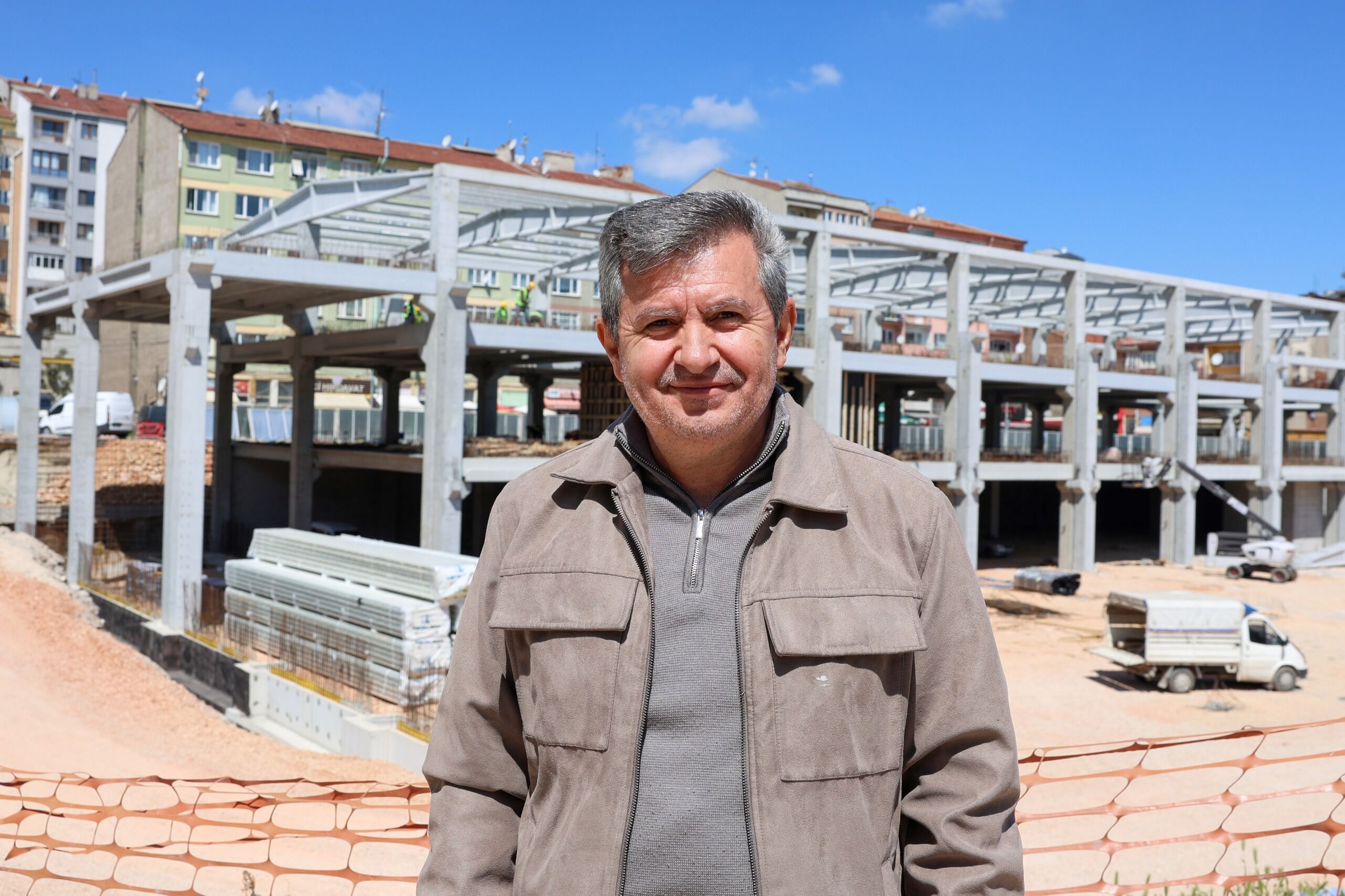 Kurtuluş Kapali Pazar Yeri̇ İnşaatinin Yüzde 50Si̇ Tamamlandi (5)