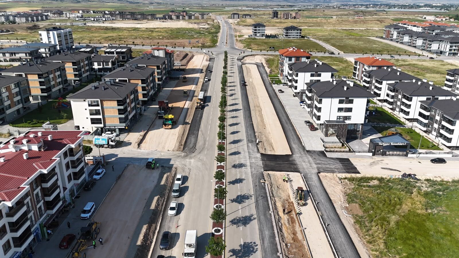 Başkan Ünlüce Yol Çalişmalarini Sahada İnceledi̇ (11)