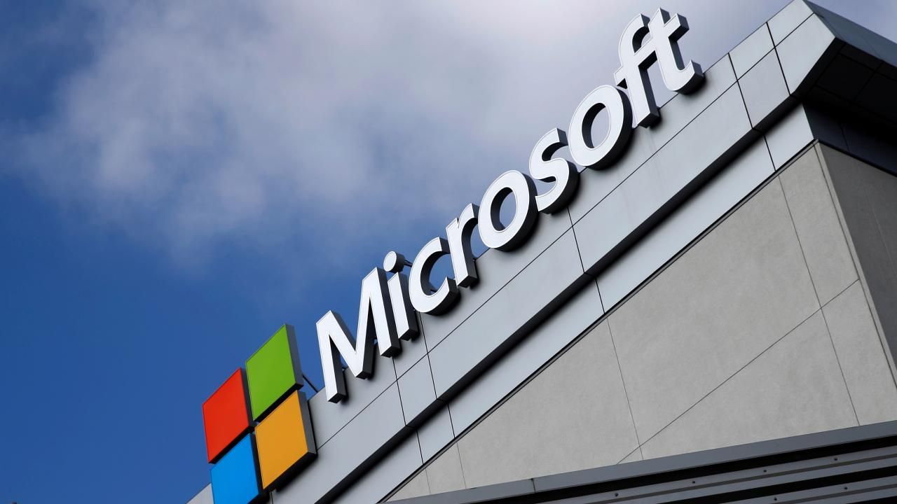 Beyaz Saray'dan Microsoft'a yabancı işçi engeli: 8 şirkete vize freni