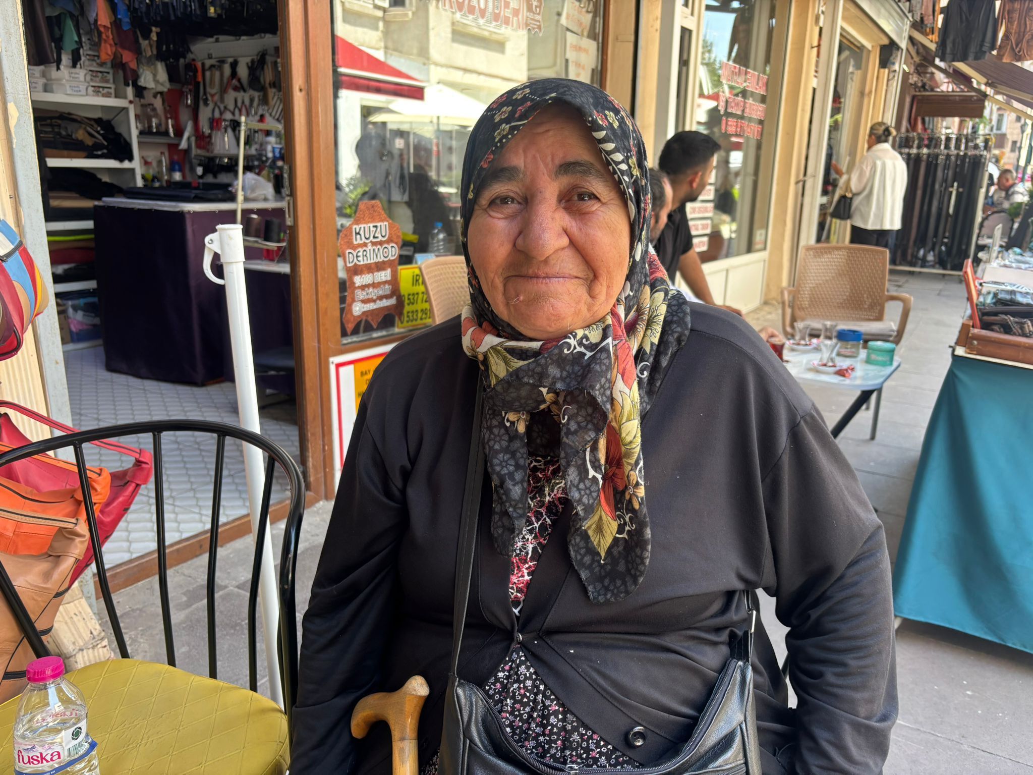 Eskişehirli Hacer Akçay’ın geçim mücadelesi: "18 bin lira maaşla geçinemiyorum, çarşıda dileniyorum”
