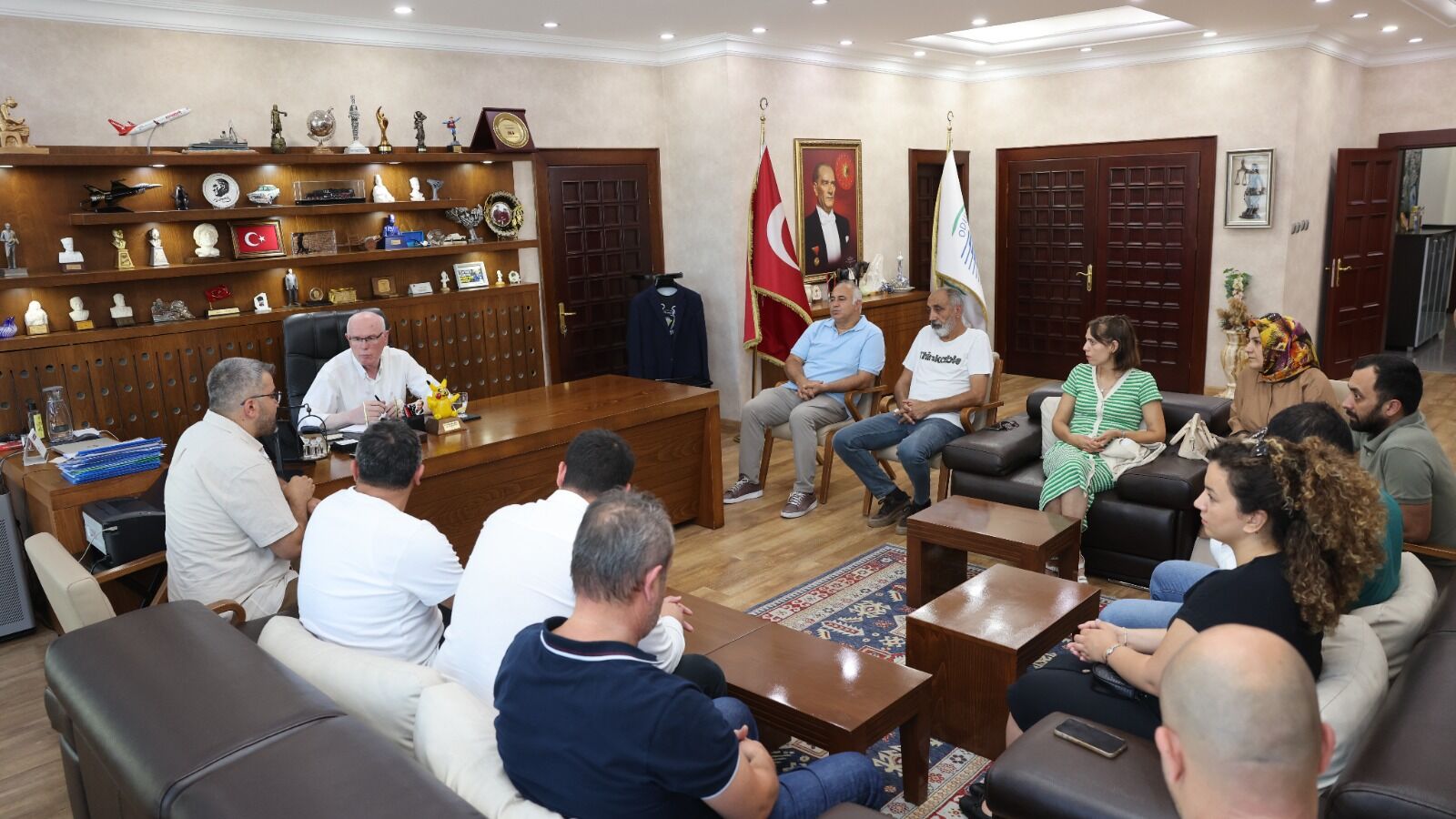 Başkan Kazım Kurt Kocakır Toki̇ Hak Sahiplerini Dinledi (2)