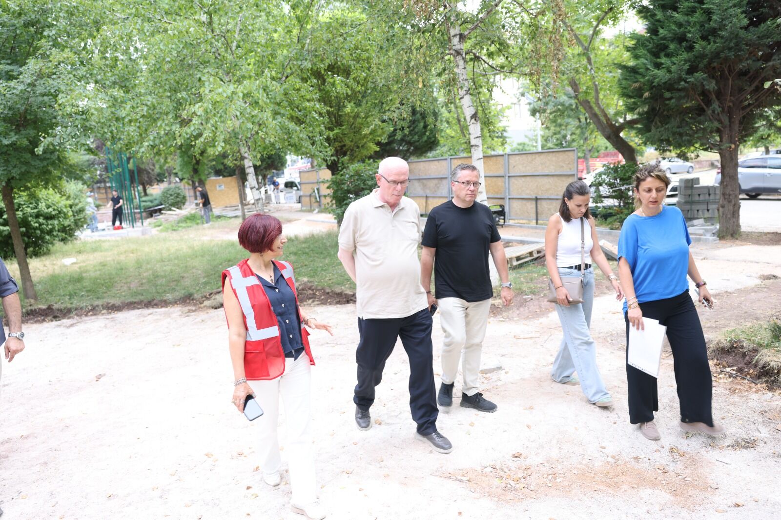 Başkan Kurt 2 Eylül Kültür Ve Spor Parkındaki Çalışmaları Yerinde Inceledi (1)