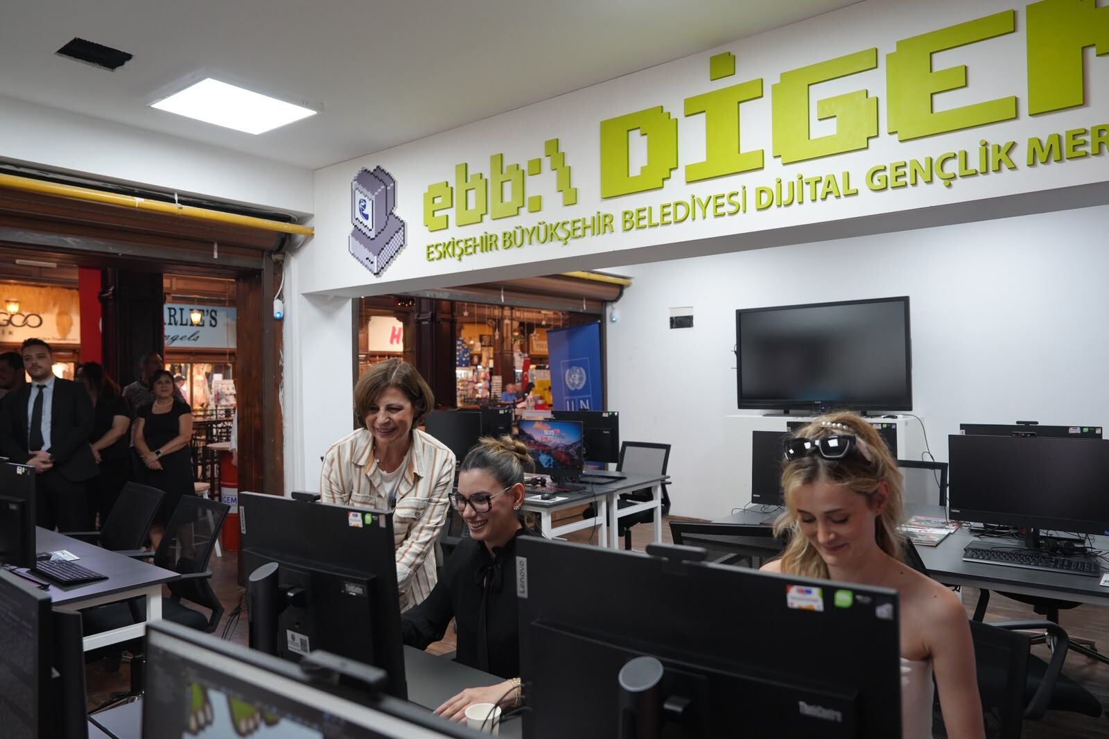 Eski̇şehi̇r’i̇n Di̇ji̇tal Geleceği̇ Gençlerle Şeki̇lleni̇yor (5)