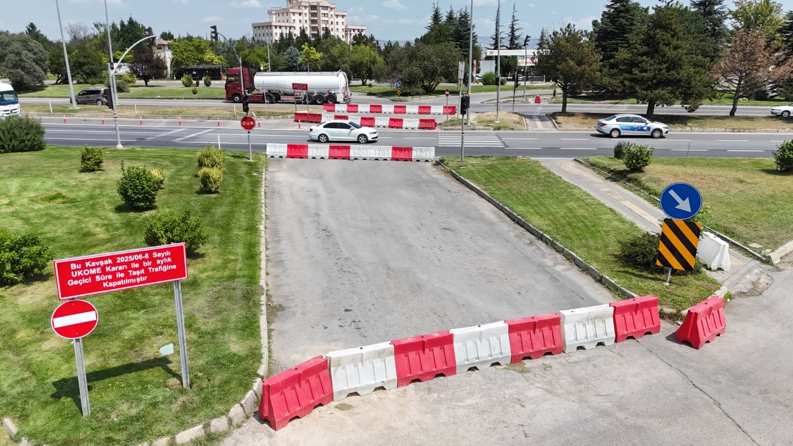 Tepebaşi Kavşaği Kalici Olarak Kapatildi (3)