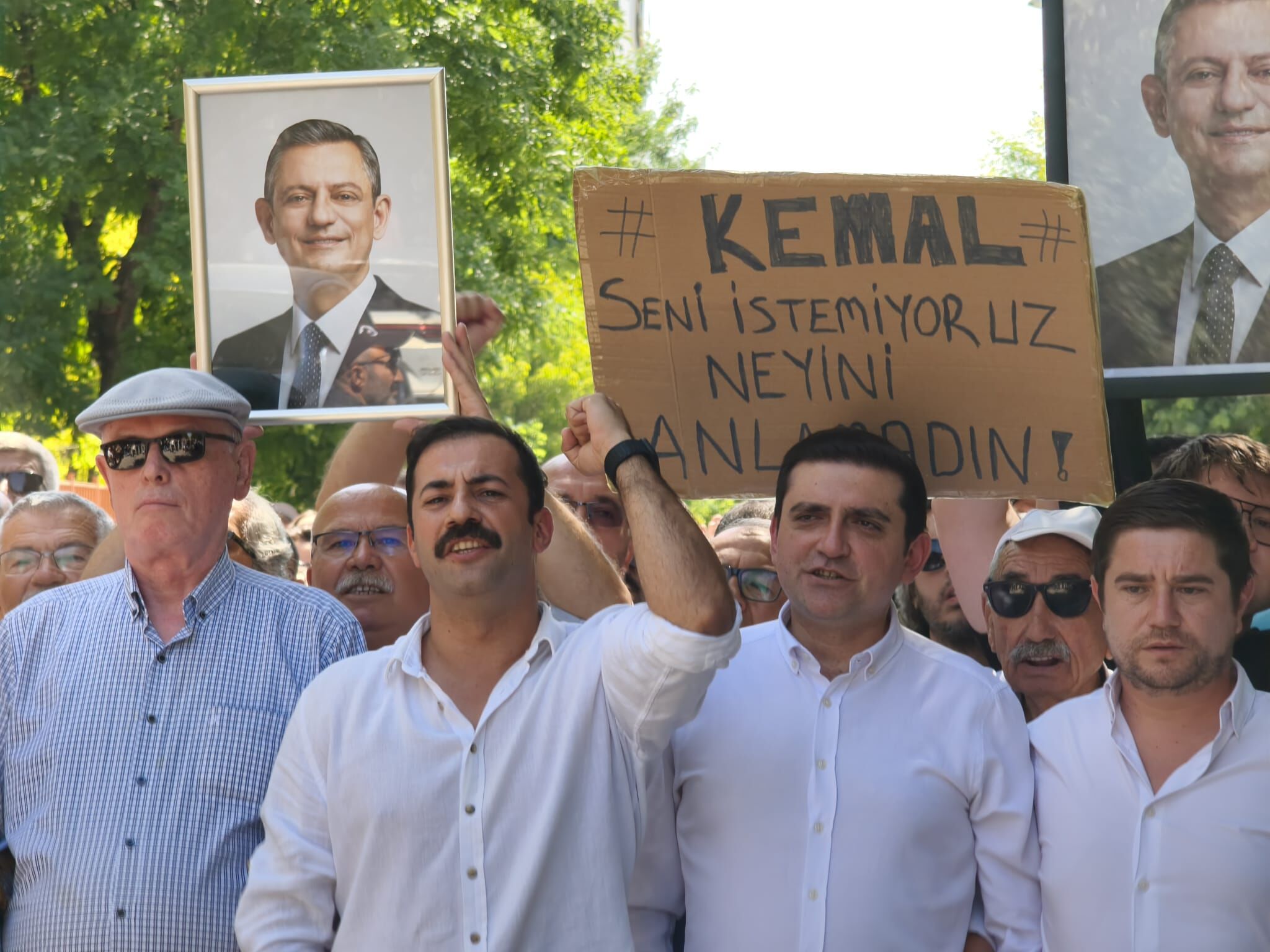 Talat Yalaz’dan CHP üyelerine istifa çağrısı