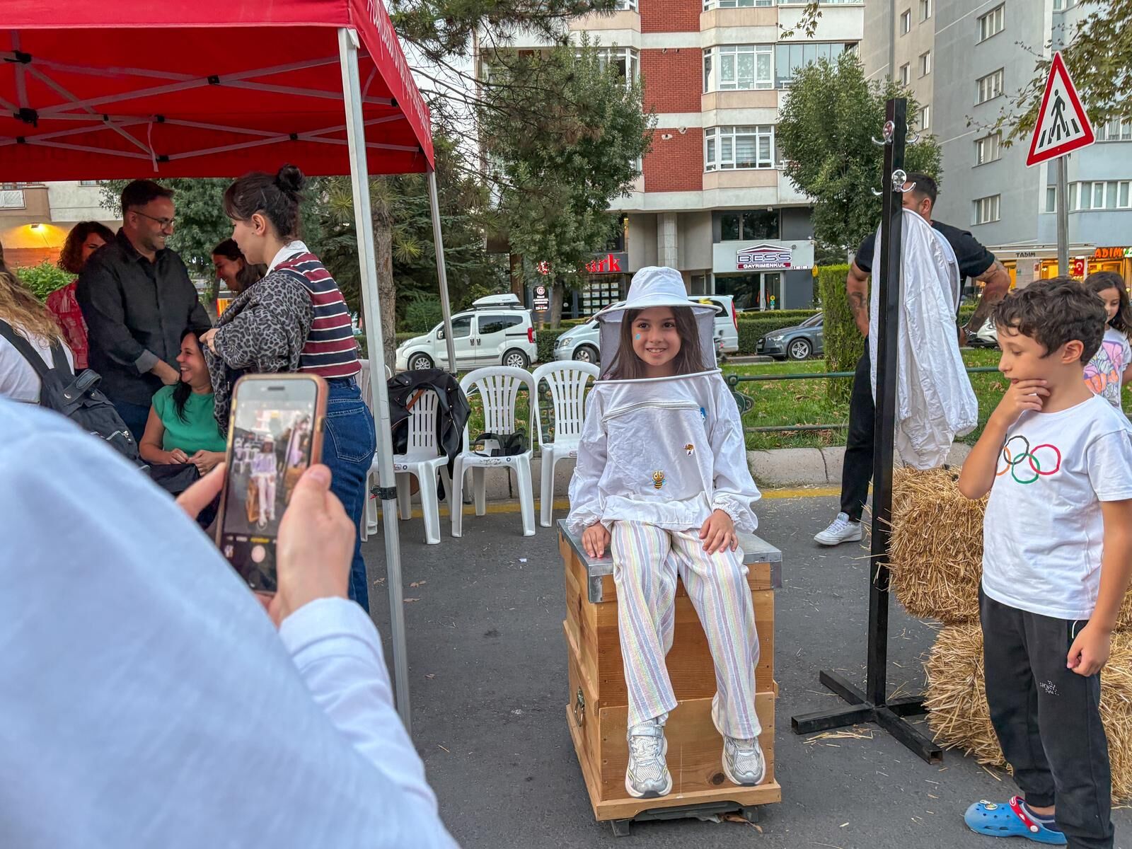 Arabasiz Pazar’da Atatürk Bulvari’nda Dolu Dolu Gün (6)