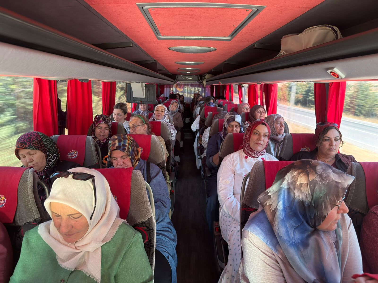 Kadinlar Eski̇şehi̇r’i̇n Tari̇hi̇ Ve Kültürel Zengi̇nli̇kleri̇ni̇ Keşfedi̇yor (7)
