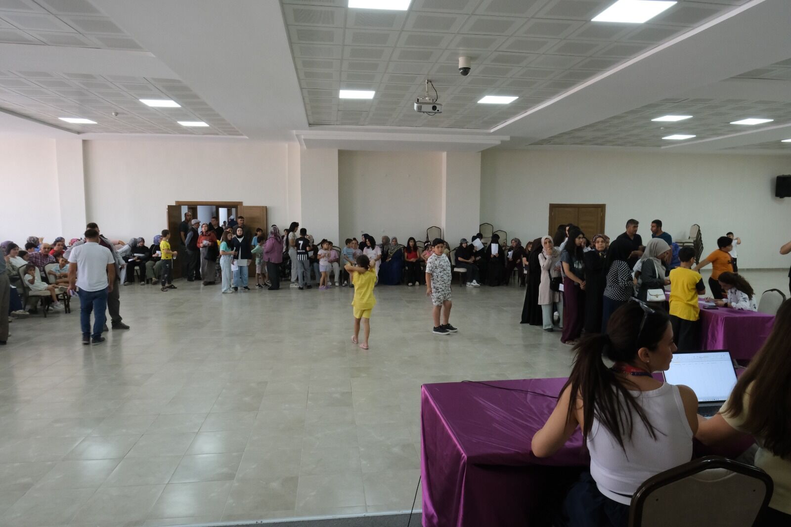 Kirsaldaki̇ Öğrenci̇leri̇n Eği̇ti̇m Yolculuğuna Büyükşehi̇r Desteği̇ (5)