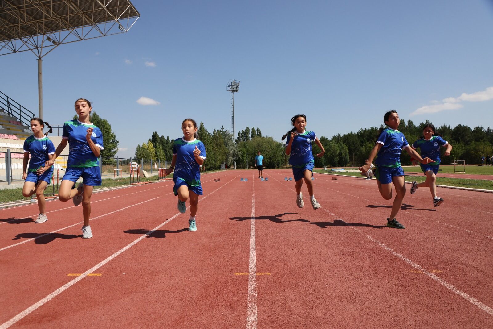 Odunpazarı’nda Atletizm Yaz Okulu Çalışmaları Sürüyor (16)