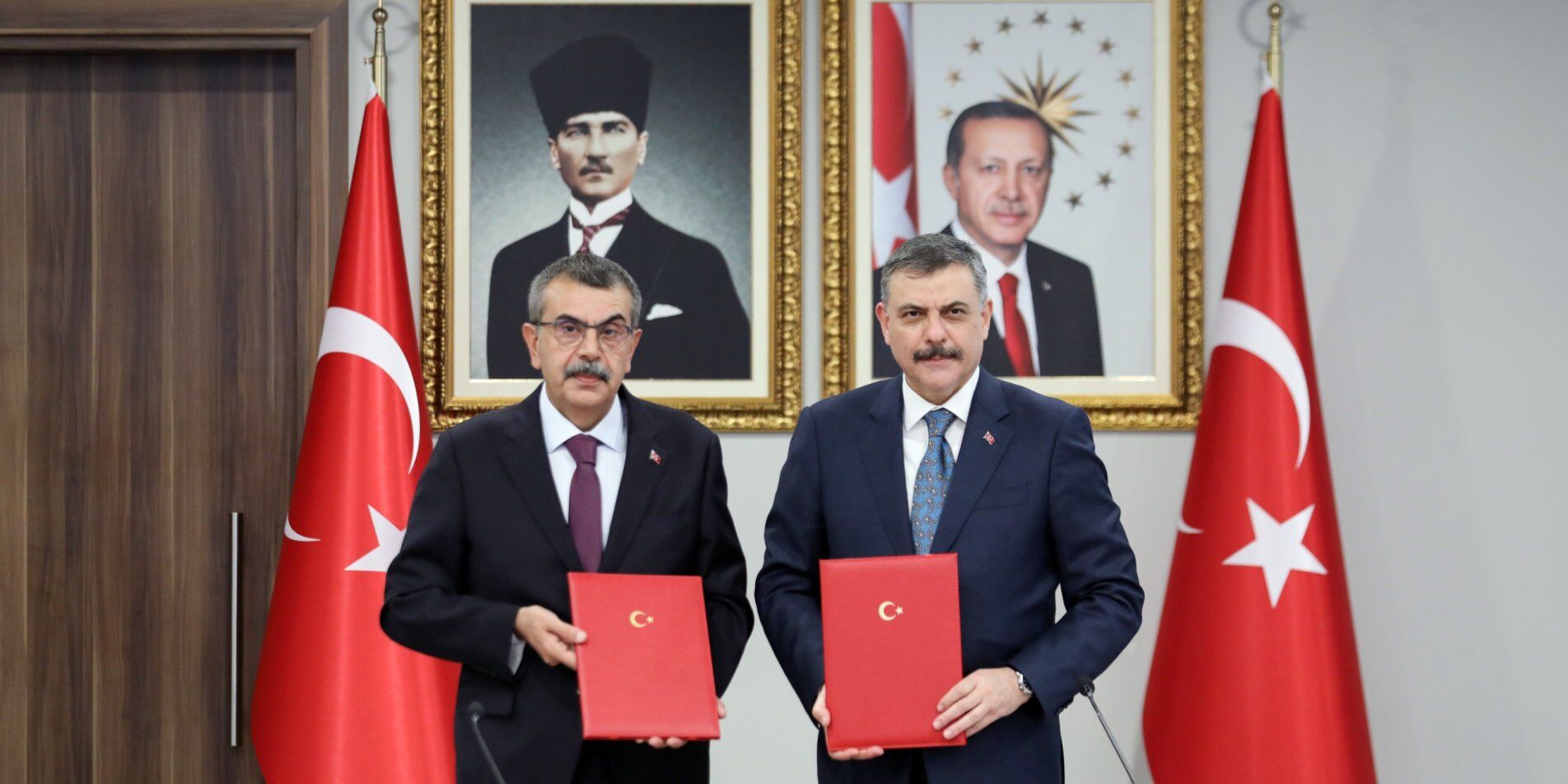 Bakan Tekin ve Çiftçi, Manisa'daki saldırının yaşandığı okula gidiyor