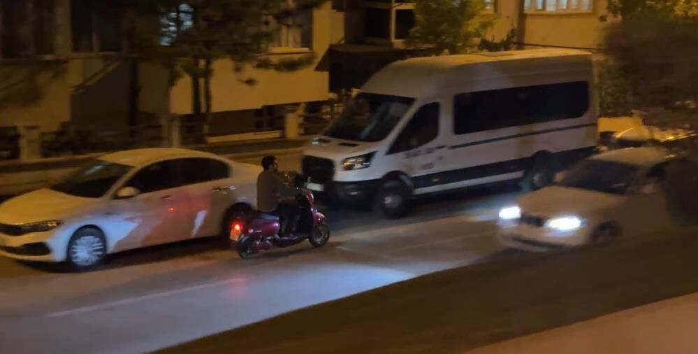 Eskişehir’de motosikletli sürücünün tehlikeli ters yön ihlali kamerada