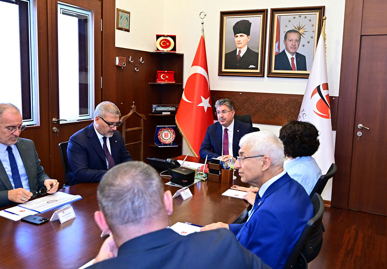 Eskişehir'de üniversitelerde huzur ve güvenliğin sağlanmasına yönelik toplantı yapıldı