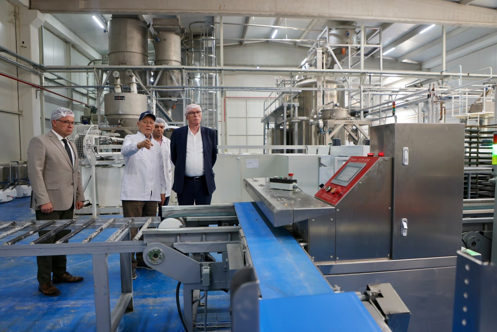 Başkan Kurt’tan Kılıçoğlu Demirali Ekmek Fabrikası’na Ziyaret (10)
