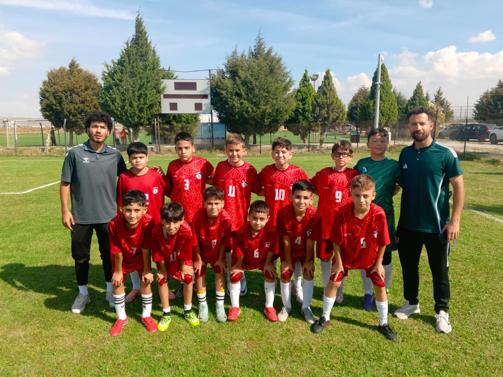 Son şampiyon galibiyetle başladı 3-0