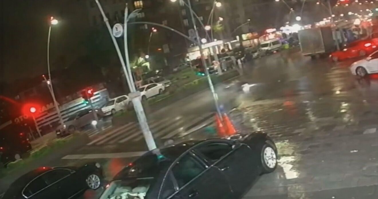 Esenler'de kazada motosiklet sürücüsü metrelerce sürüklendi
