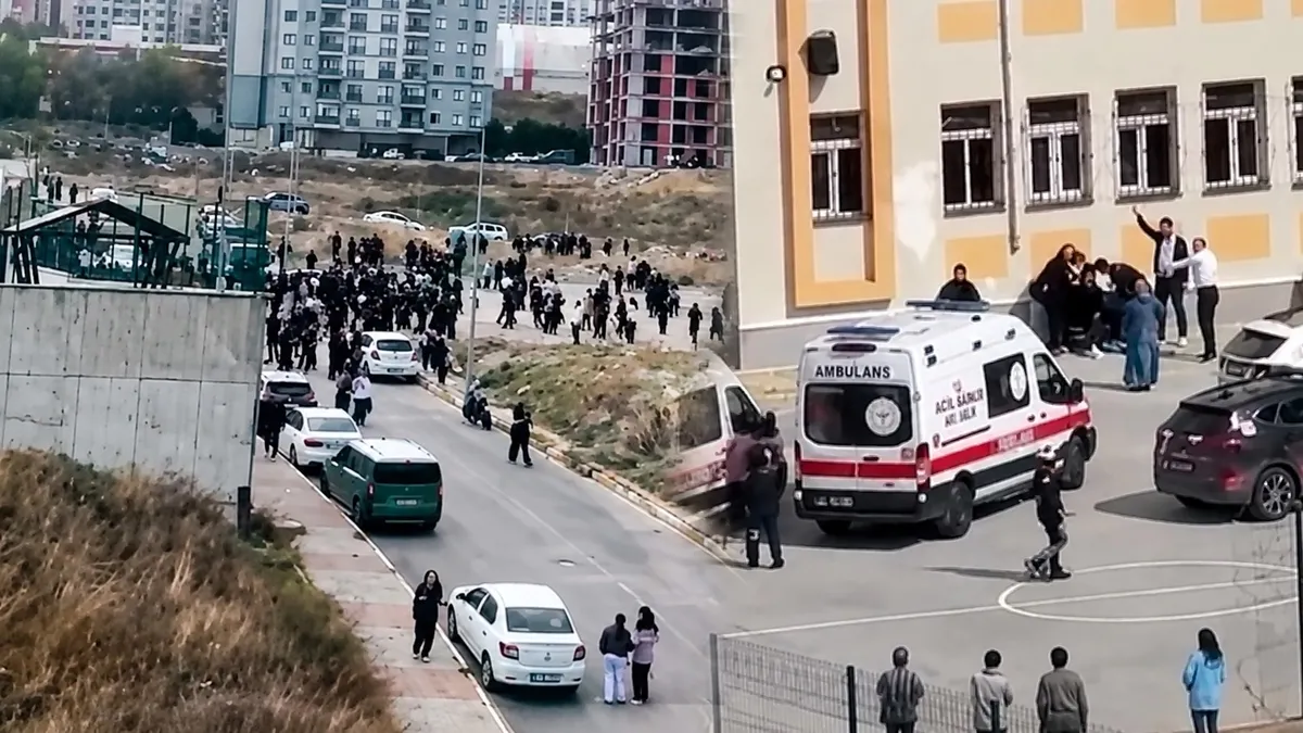 Esenyurt’taki bıçaklı saldırının failinin Eskişehir’deki okul saldırısını övdüğü ortaya çıktı!