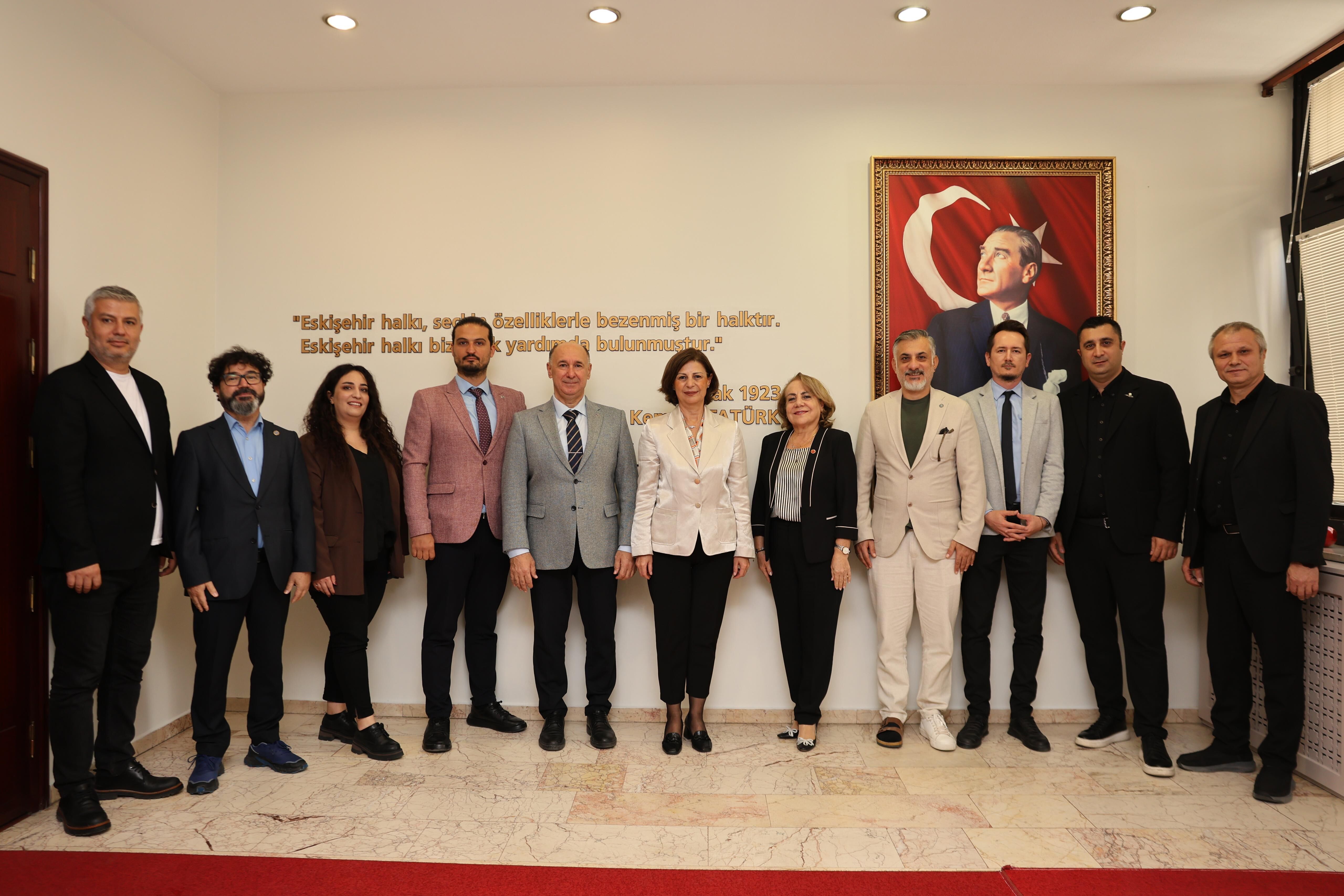 Büyükşehi̇r Ve Emo Arasinda Elektri̇k Güvenli̇ği̇ İçi̇n Önemli̇ İş Bi̇rli̇ği̇ (2)