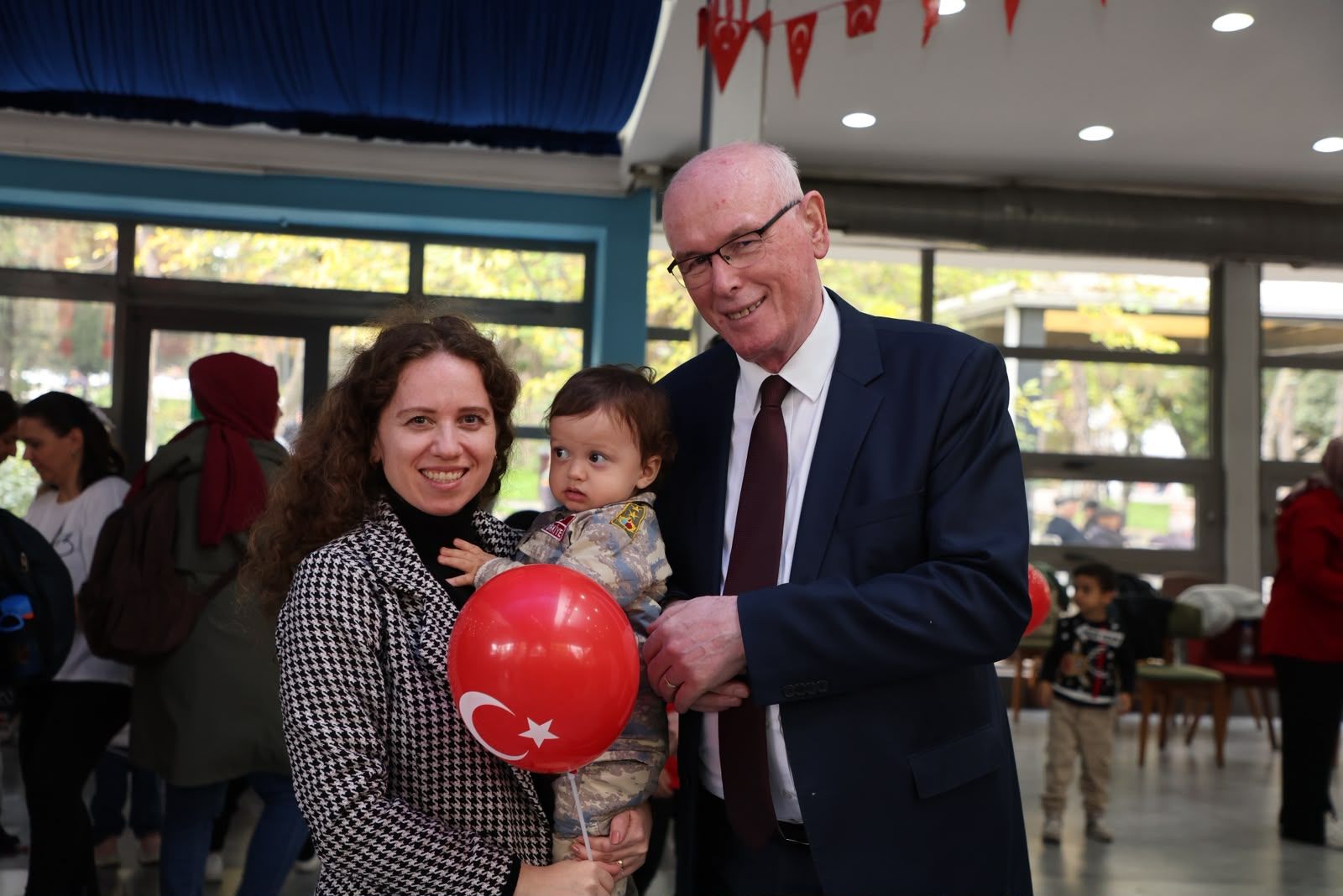Cumhuriyet Coşkusu Anneler Ve Çocuklarla Alaaddin Parkı’na Taşındı (15)