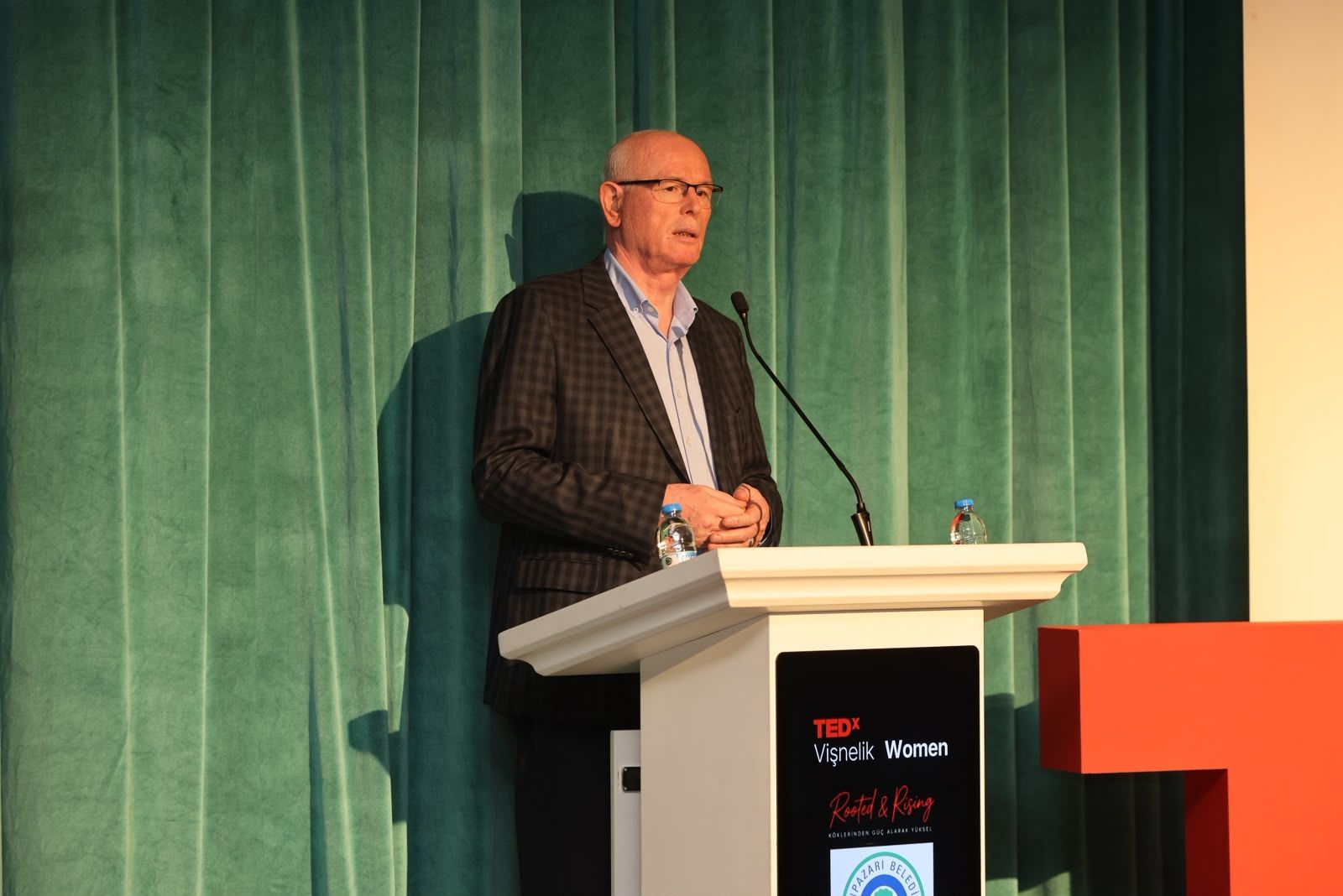 Eskişehir’de Kadınların Ilham Veren Hikâyeleri Tedx Sahnesinde (9)