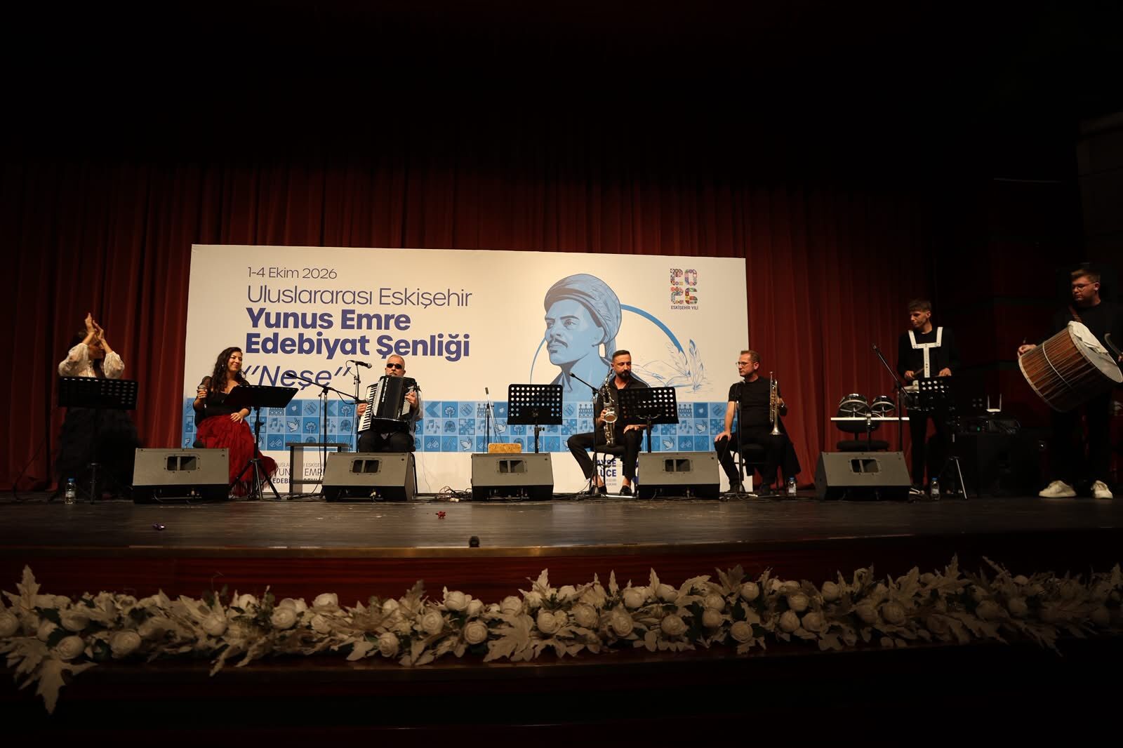Uluslararasi Eski̇şehi̇r Yunus Emre Edebi̇yat Şenli̇ği̇ Muhteşem Bi̇r Açilişla Başladi (11)