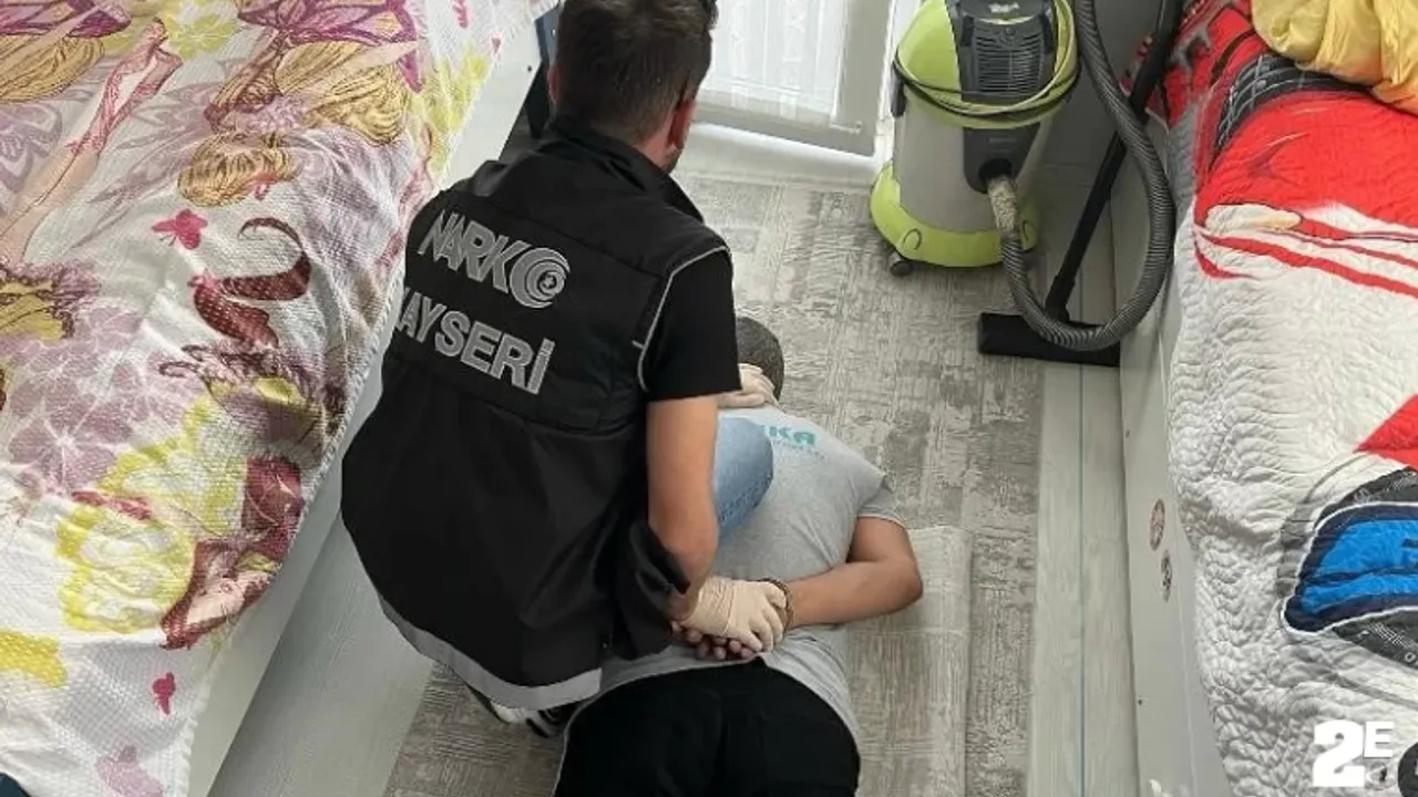 Polisten torbacı operasyonu!