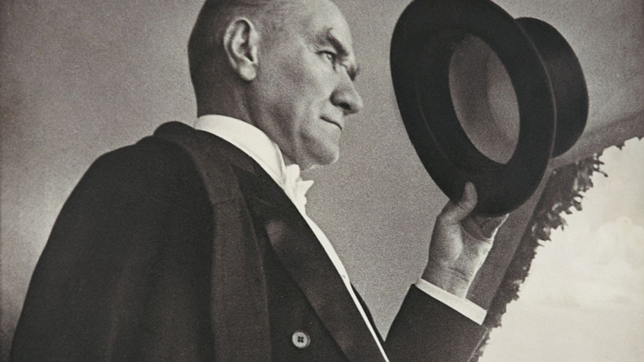 Cumhuriyet ve Atatürk de birleştik