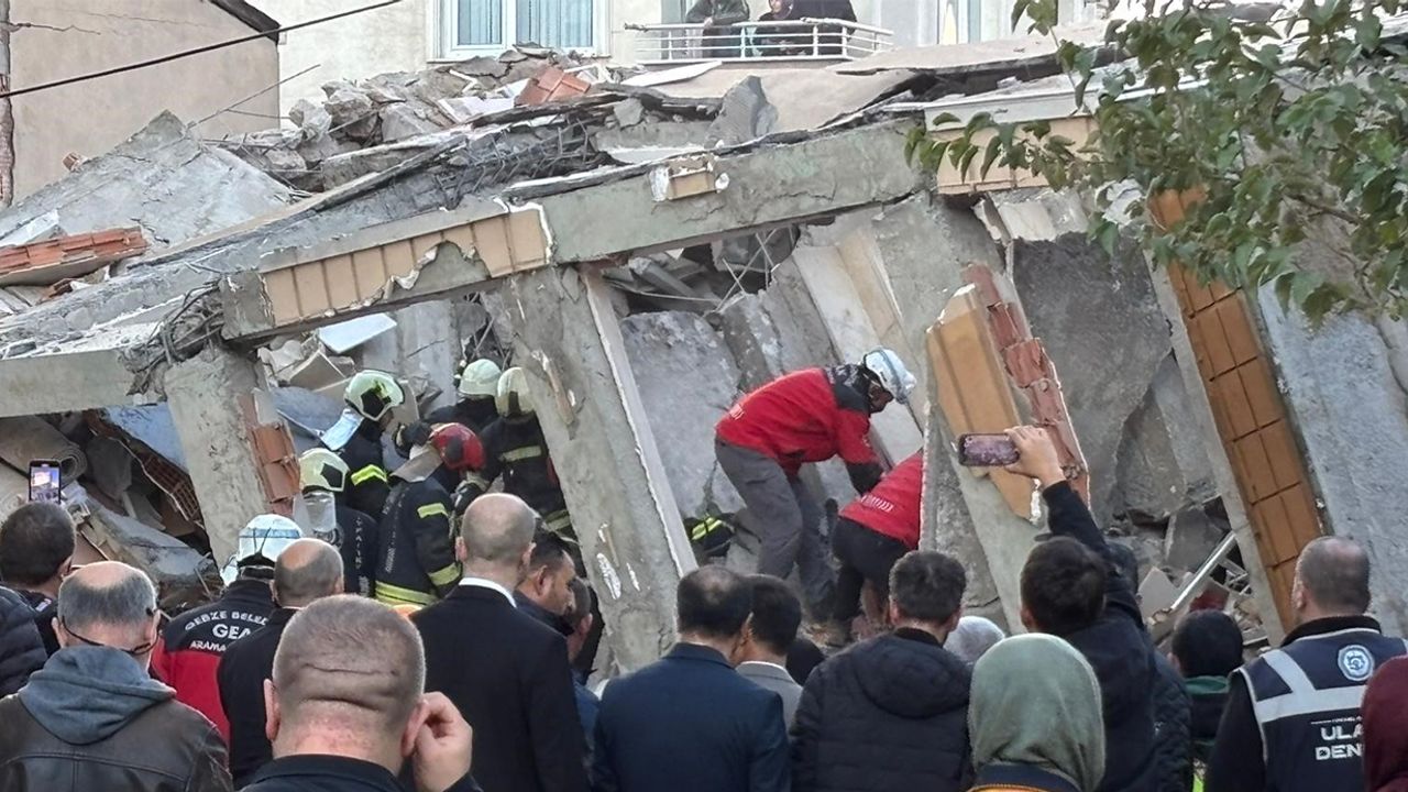 Gebze’de çöken binanın eski hali ortaya çıktı