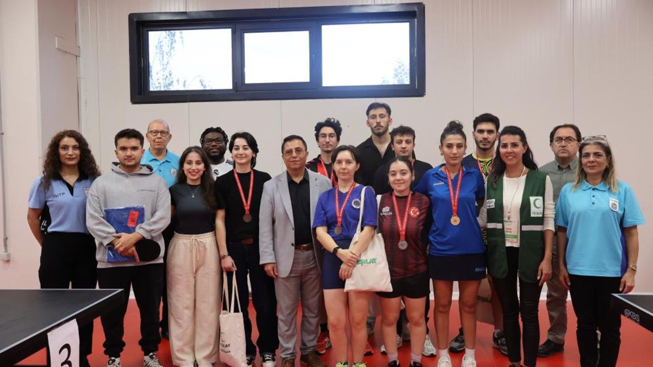 Anadolu Üniversitesi'nde masa tenisi heyecanı