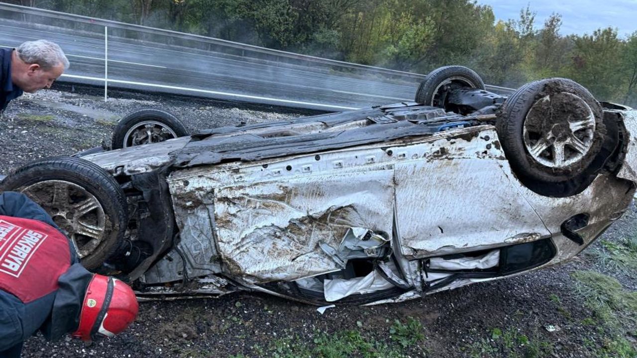Takla atan otomobil hurdaya döndü: 1 yaralı