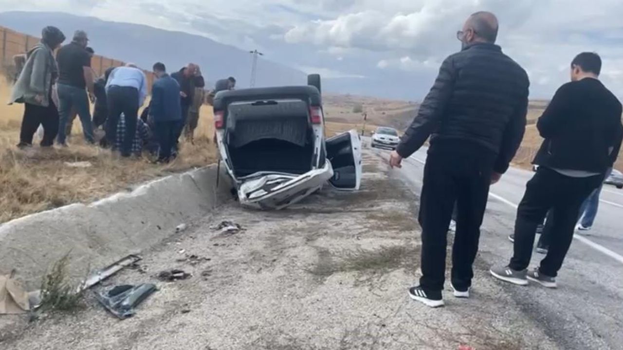 Takla atan araçtaki 4 kişi yaralandı
